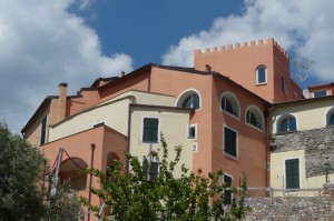 Properties for sale in Italy, on the Italian Rivieras, in the Italian Lakes and Tuscany.